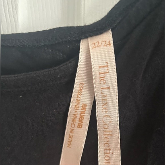 Avenue Luxe Collection Black One-Shoulder Top with Studded Strap size 22/24 - Picture 2 of 8